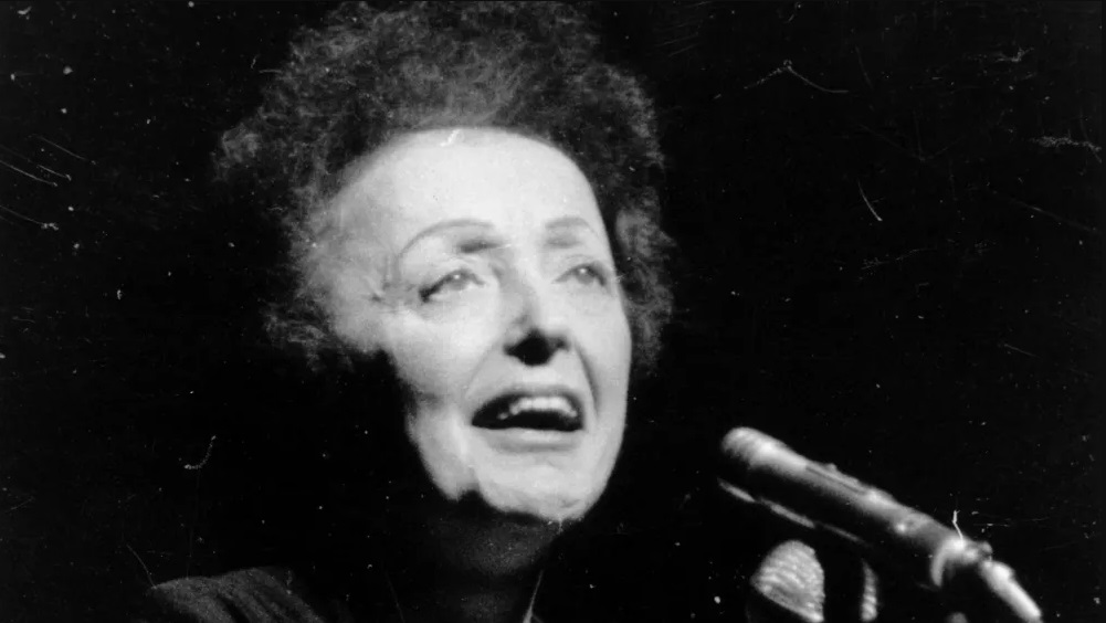Em meio às polêmicas, inteligência artificial vai recriar Edith Piaf