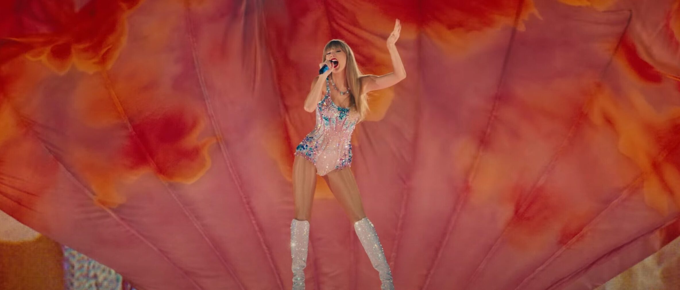 Taylor Swift anuncia chegada de seu filme-concerto ao streaming