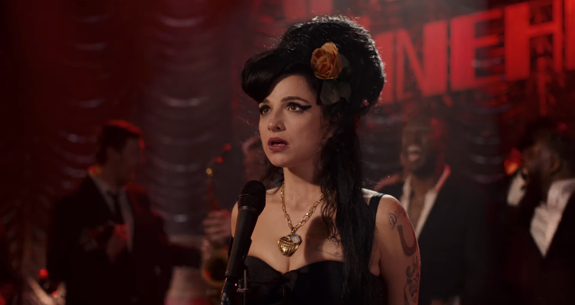 Cinebiografia de Amy Winehouse ganha primeiro trailer; veja