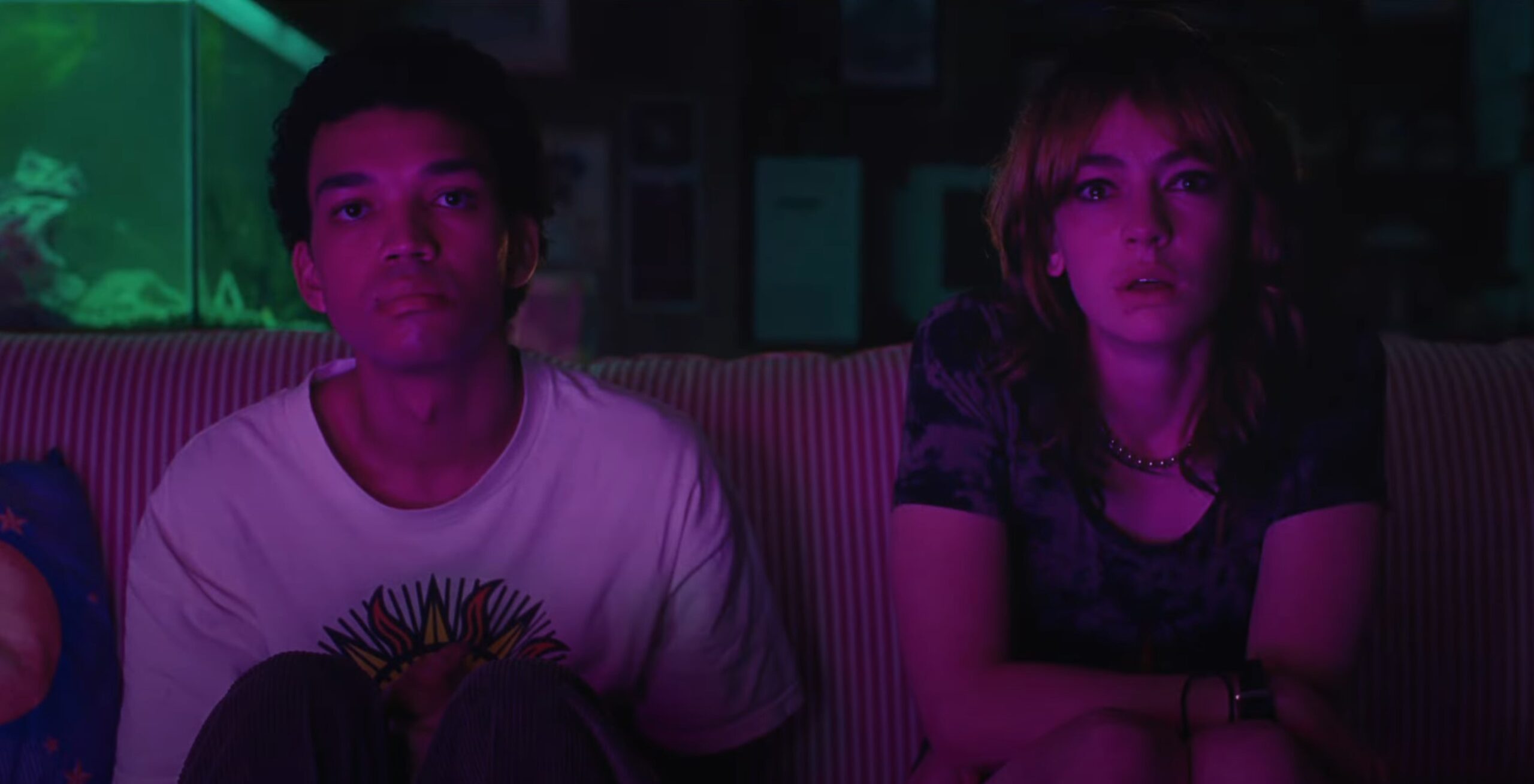 I Saw the TV Glow: O novo terror da A24 leva dois jovens a questionarem realidade e ficção