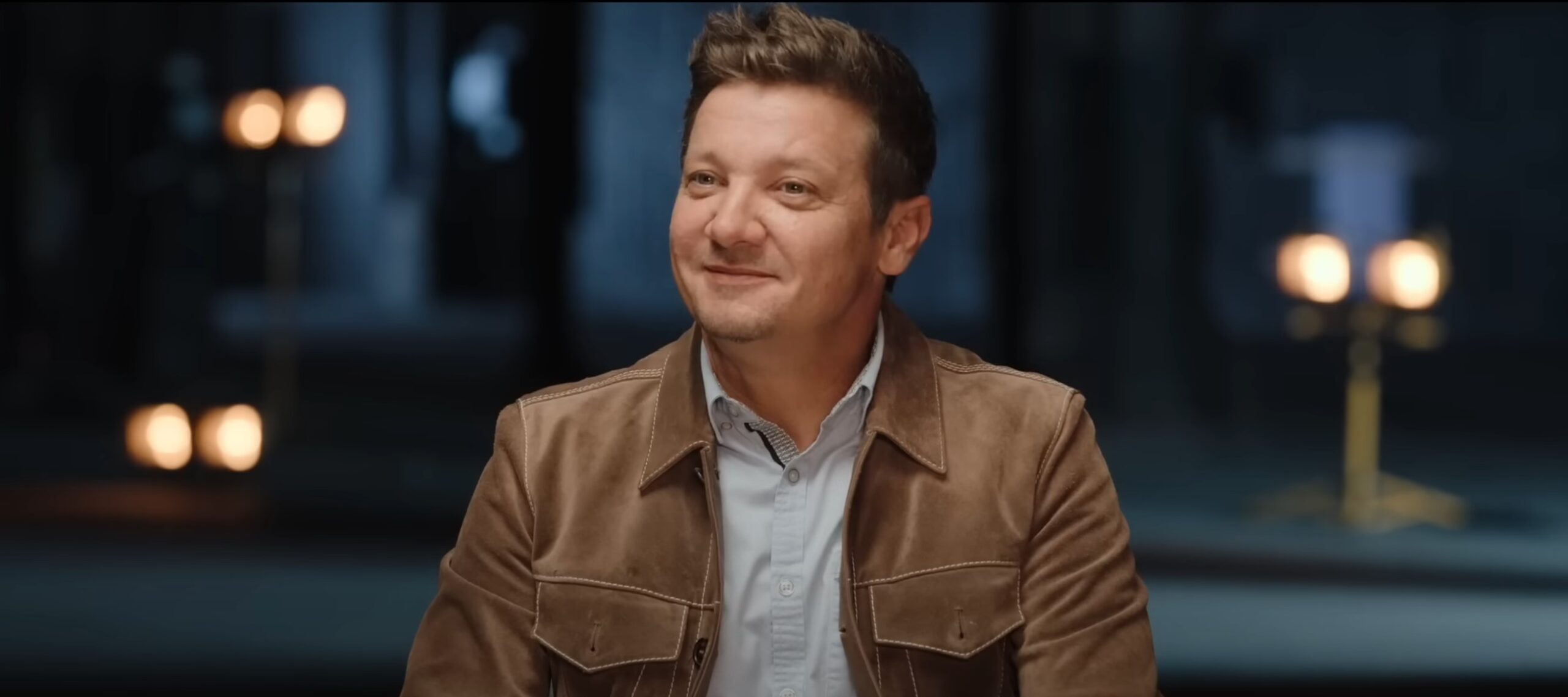 Jeremy Renner comenta possível retorno à Marvel após acidente
