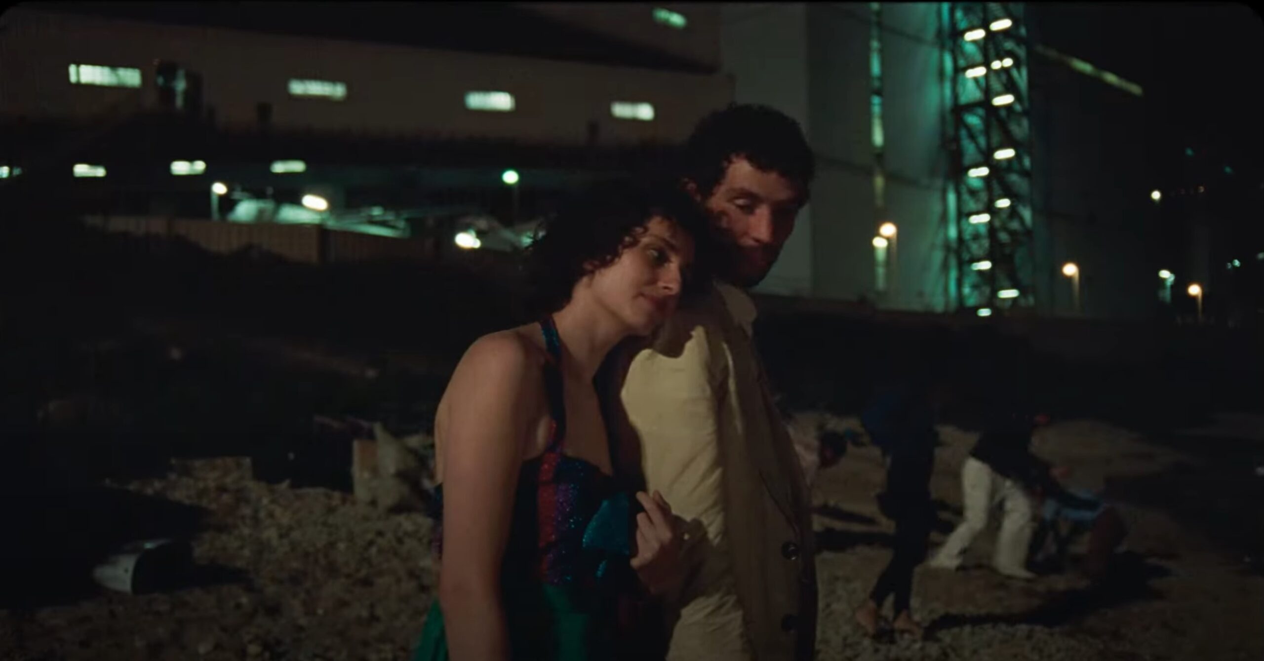 La Chimera: Carol Duarte e Josh O'Connor em trailer do filme de Alice Rohrwacher