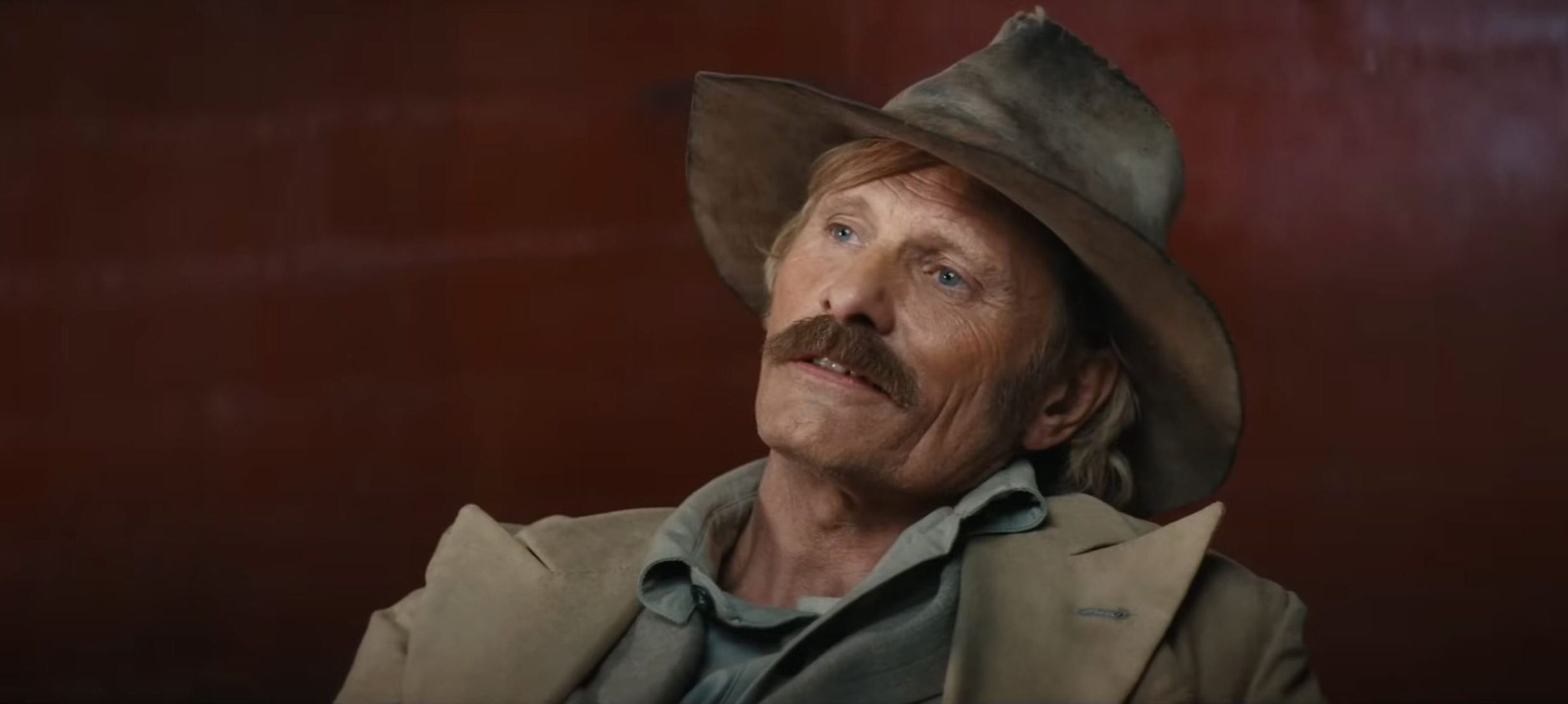 Viggo Mortensen dirige seu segundo filme, 'The Dead Don't Hurt', veja o trailer do faroeste