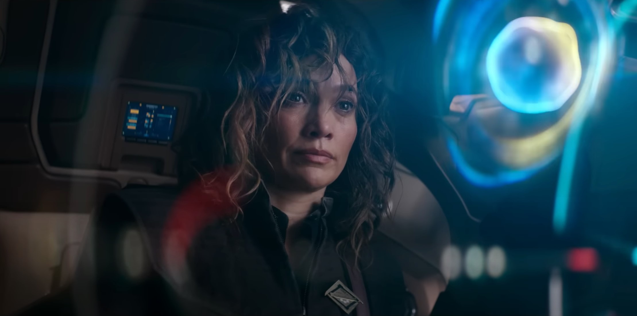 'Atlas': Jennifer Lopez quer salvar a humanidade em trailer do filme da Netflix