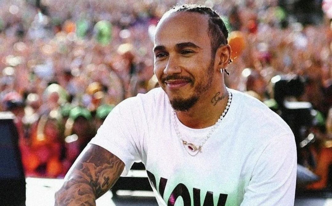 Lewis Hamilton se arrepende por ter recusado papel em Top Gun: Maverick