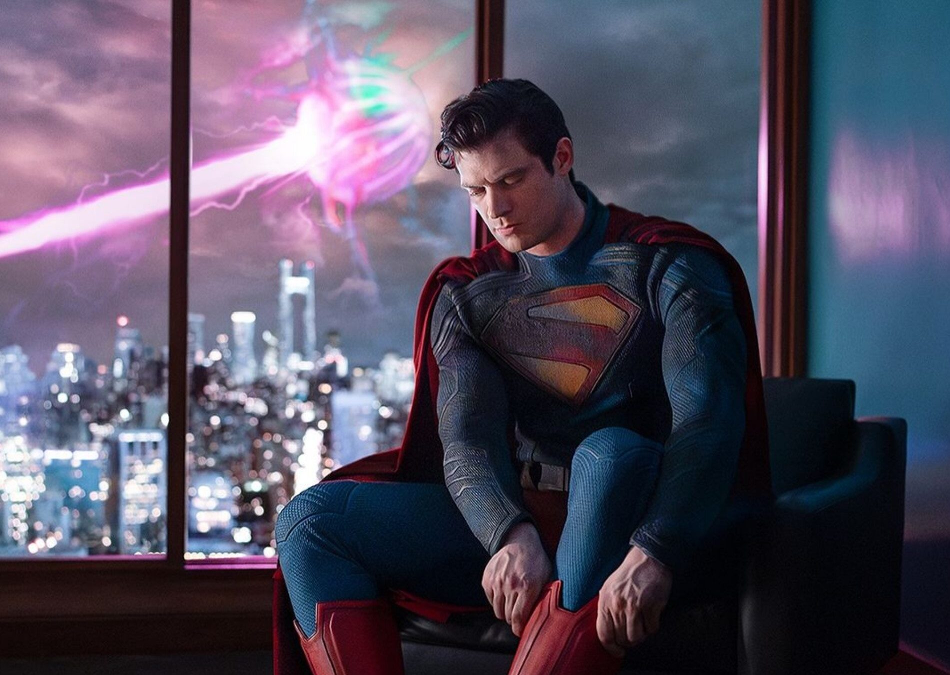 'Superman': David Corenswet aparece como o super-herói em 1ª imagem divulgada por James Gunn