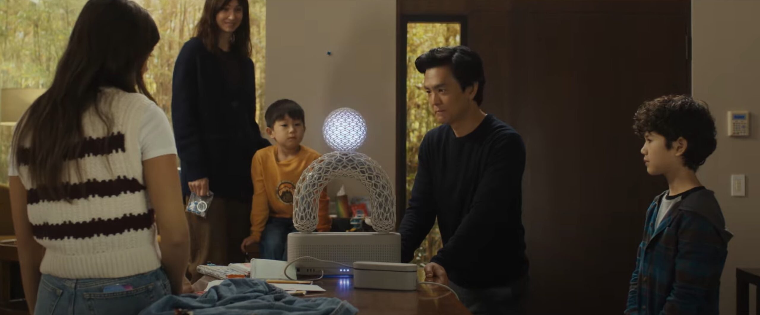 'Afraid': I.A. maligna assombra a família de John  Cho no trailer do filme de terror