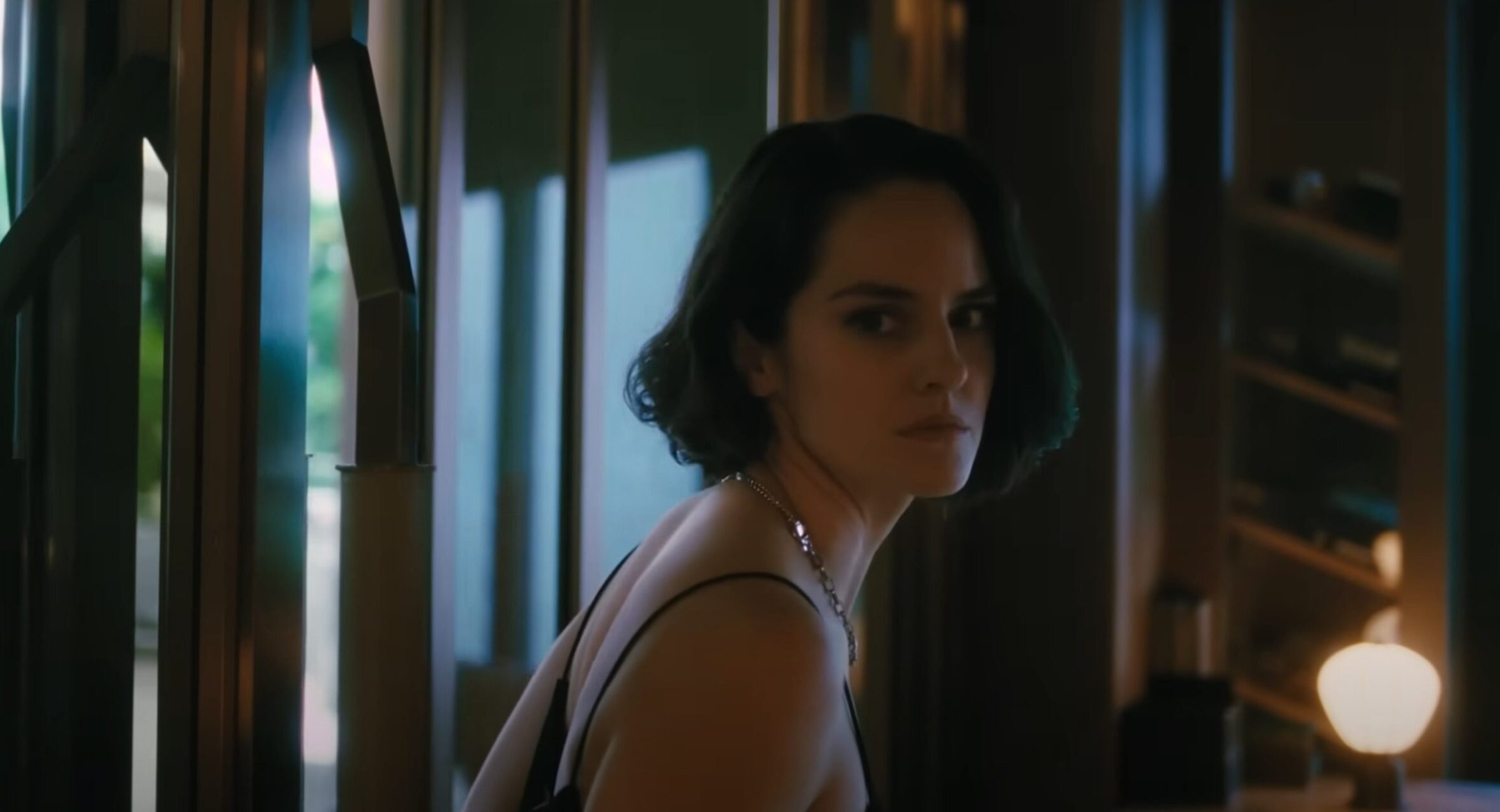 Trailer de 'Emmanuelle' traz de volta a personagem em sua jornada erótica