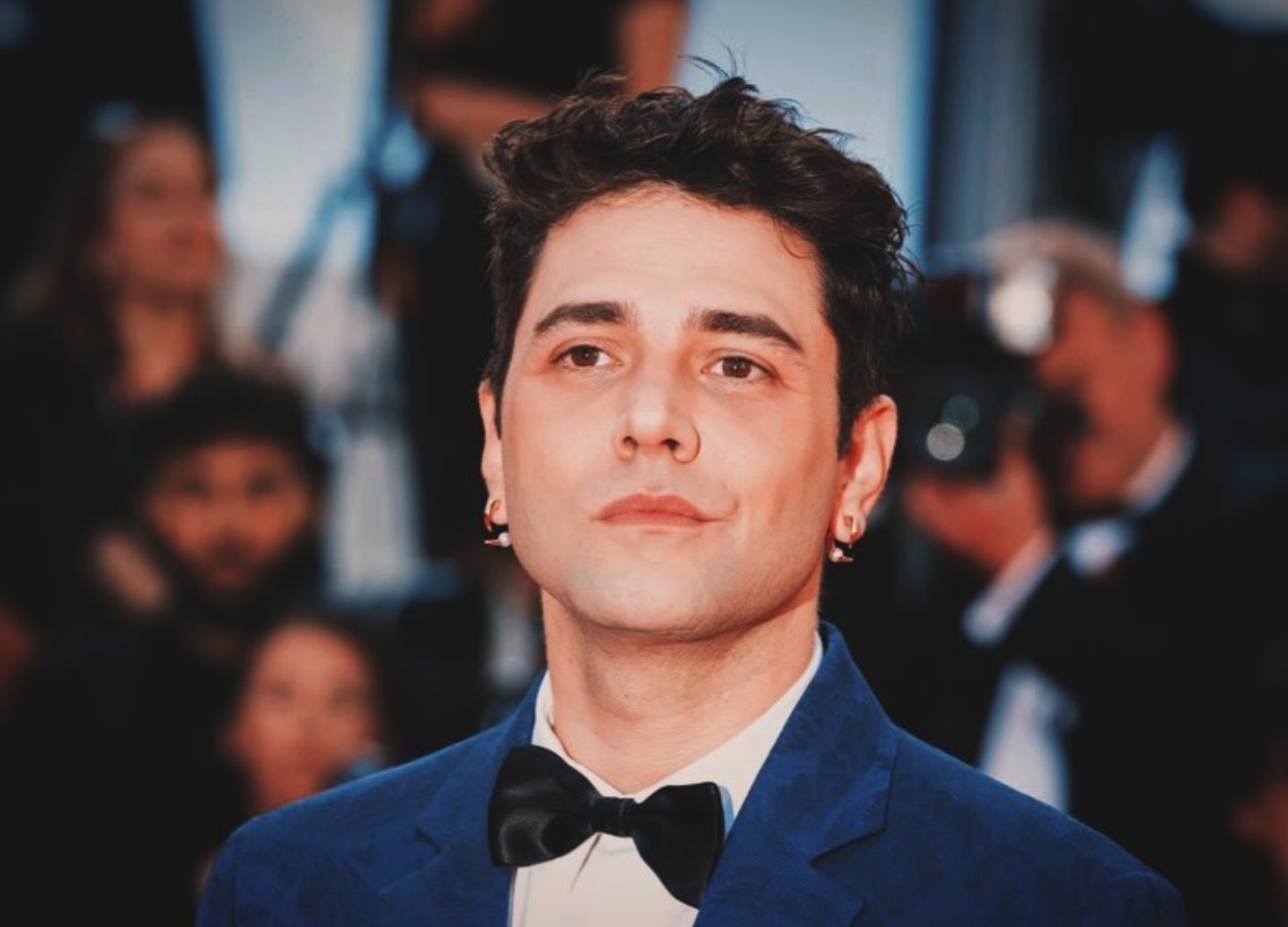 Xavier Dolan volta a filmar, diretor anuncia novo projeto ambientado na Paris literária de 1895